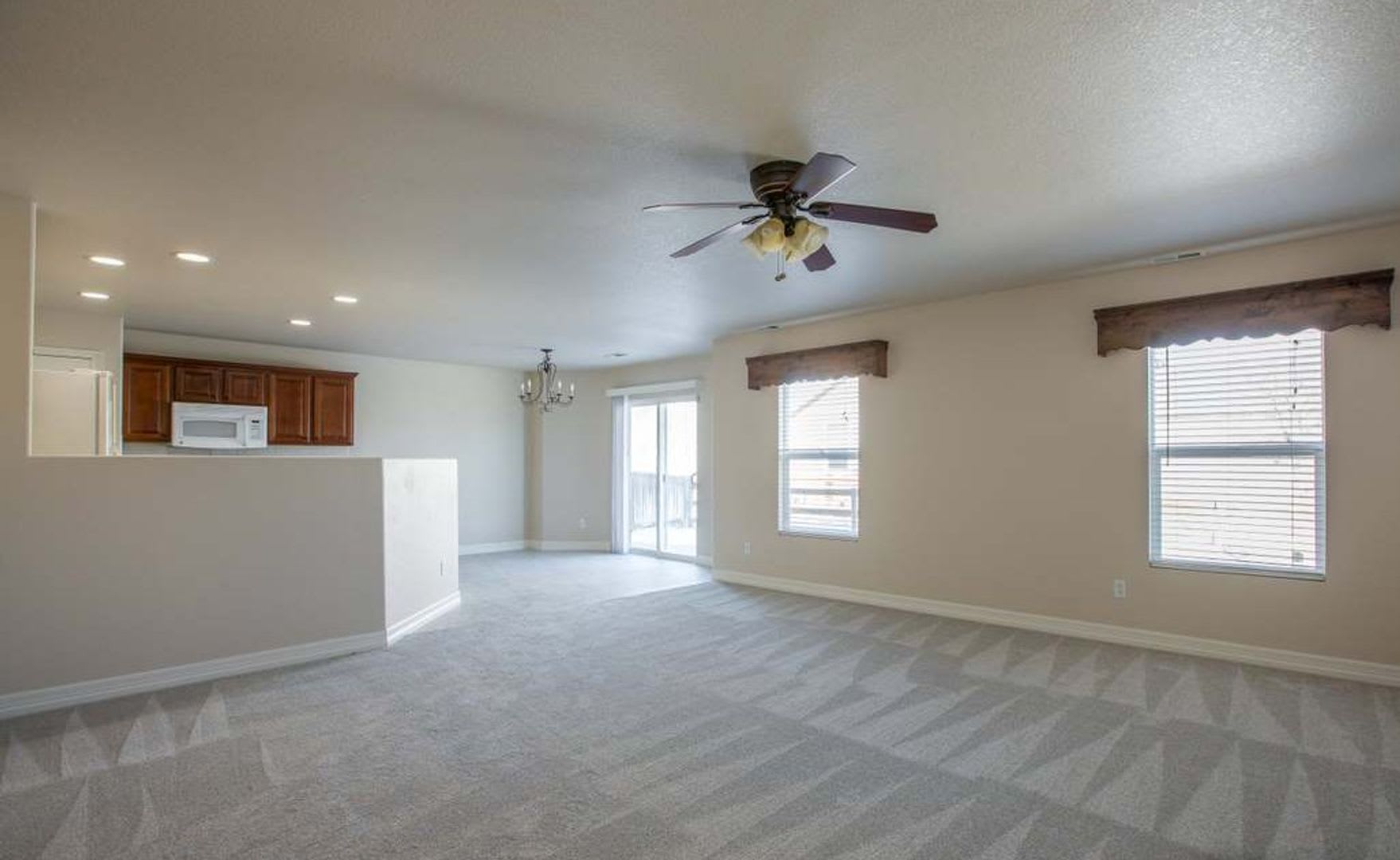 Coming Soon! 3 BR/2.5BA – photo 5