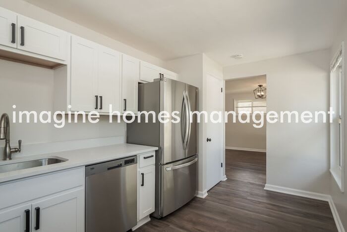 566 Firethorne Drive – photo 5