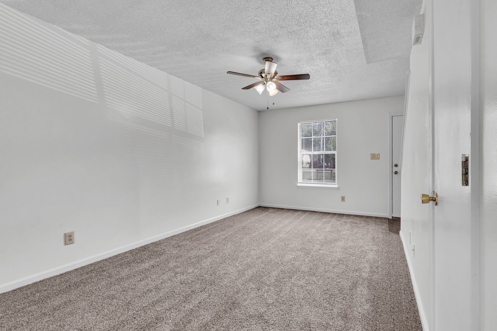 293 Stateline Road, Oak Grove – photo 4