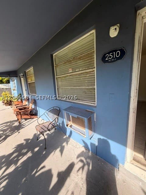 2510 NE 181st St – photo 1