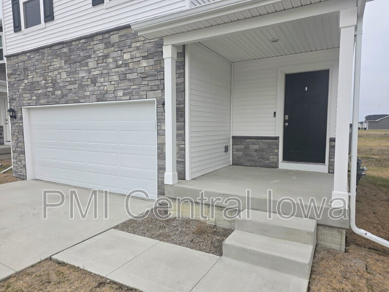 655 NW Williamsburg Ln – photo 2