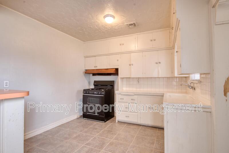1132 Saint Clair Avenue – photo 4