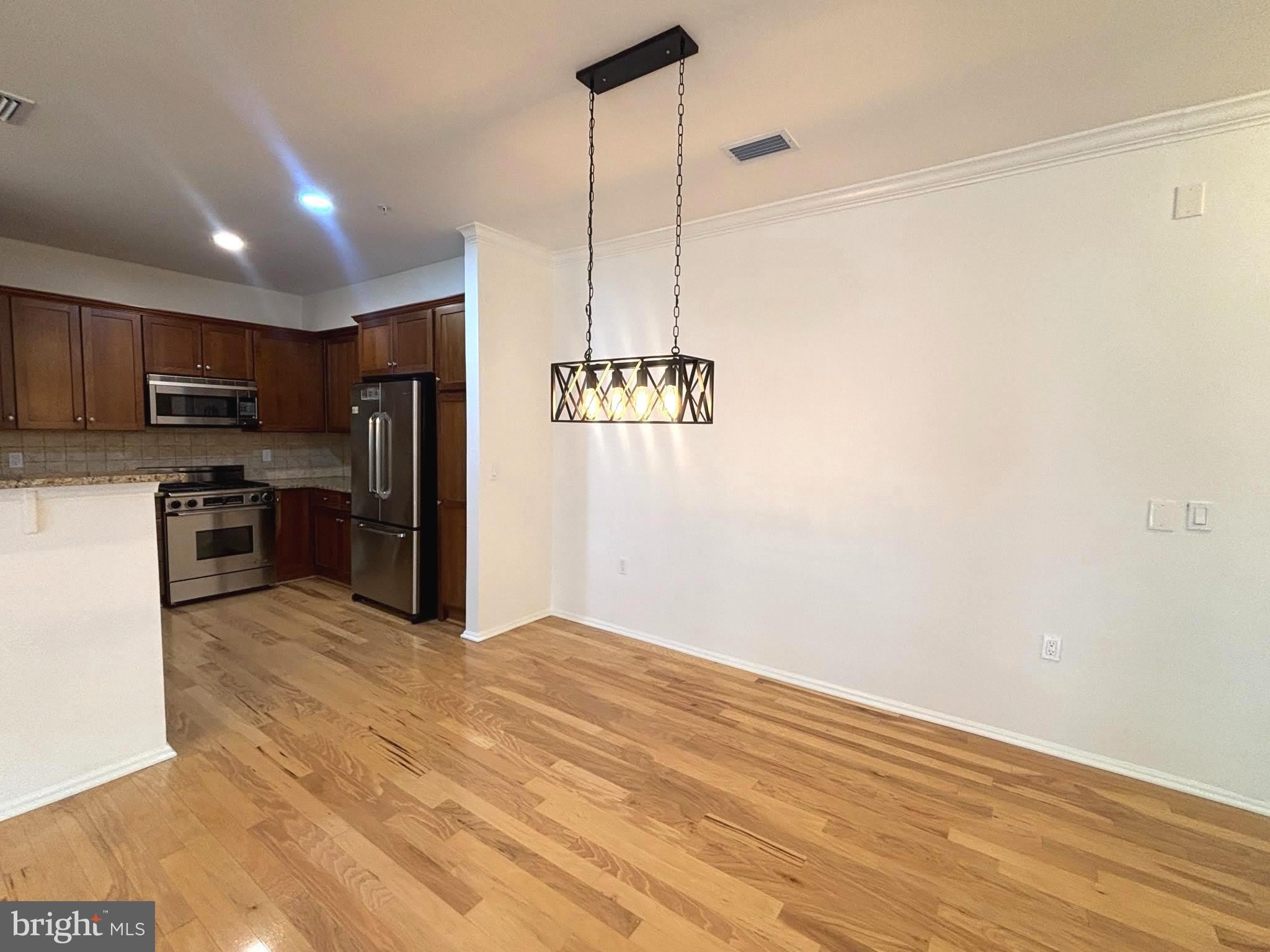 11800 OLD GEORGETOWN Road – photo 3