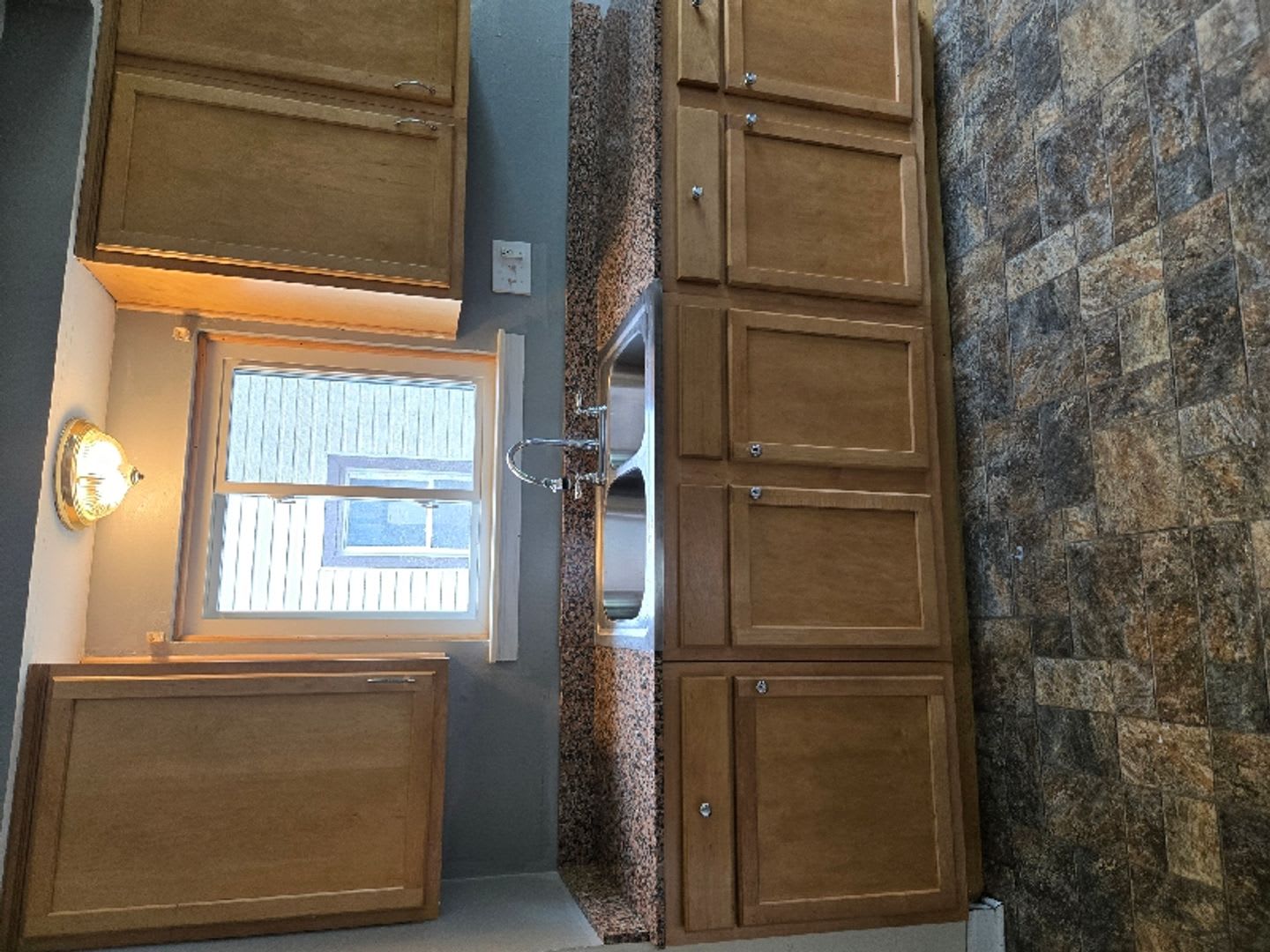 3 bed 1 bath brick ranch – photo 4