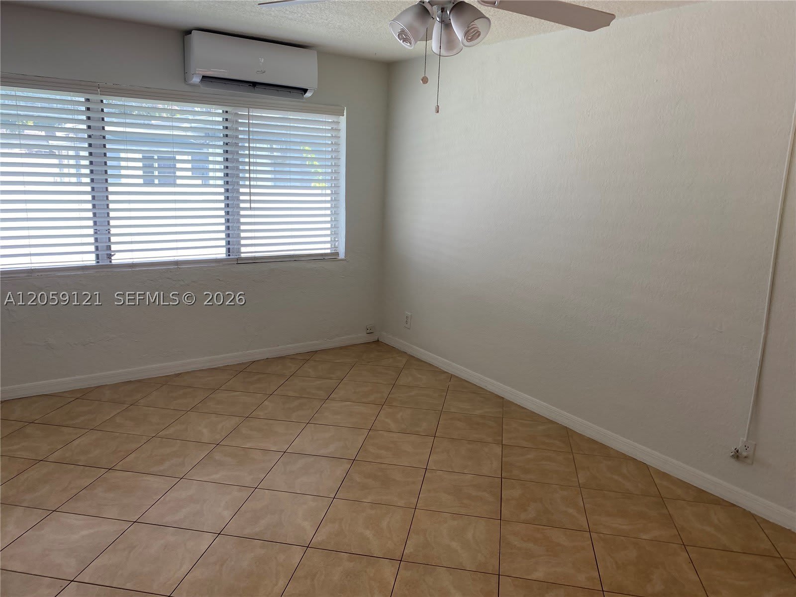 5616 Arthur St – photo 4