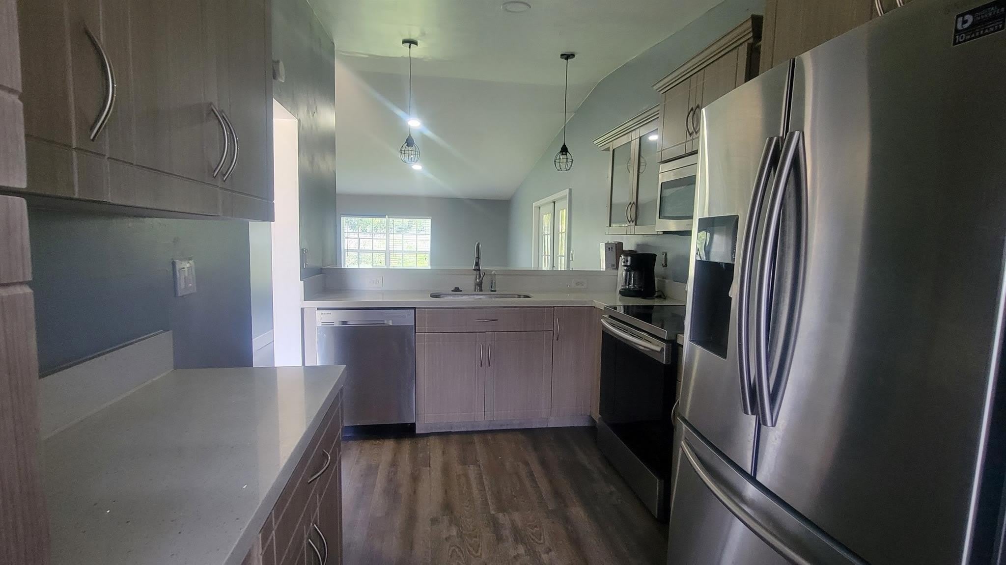 9520 W Daffodil Lane – photo 4
