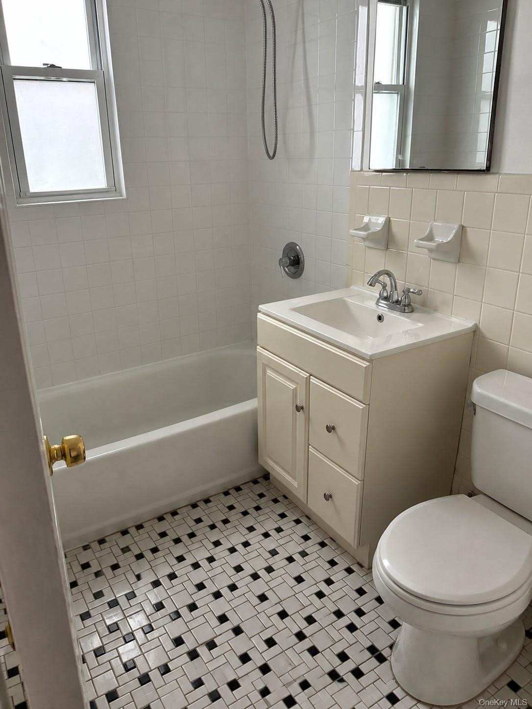 646 Commonwealth Avenue – photo 5