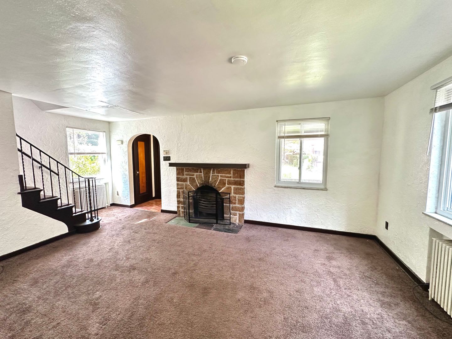 Lovely Three Bedroom Home – photo 4