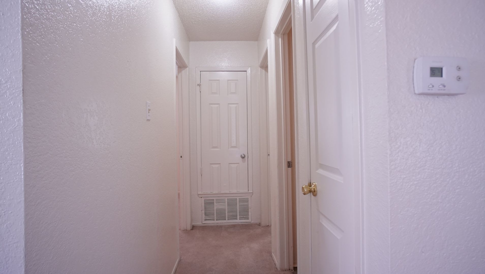 2/1 Apartment in East Austin – photo 3