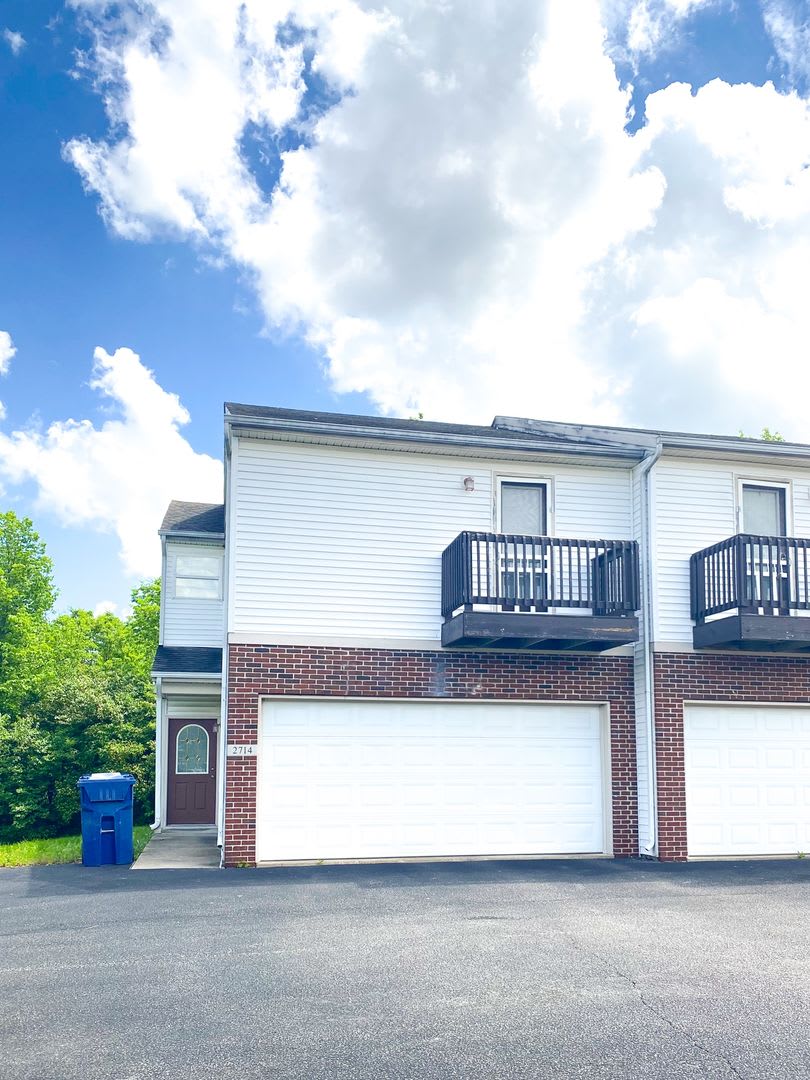 3 Bedroom Townhome – photo 1