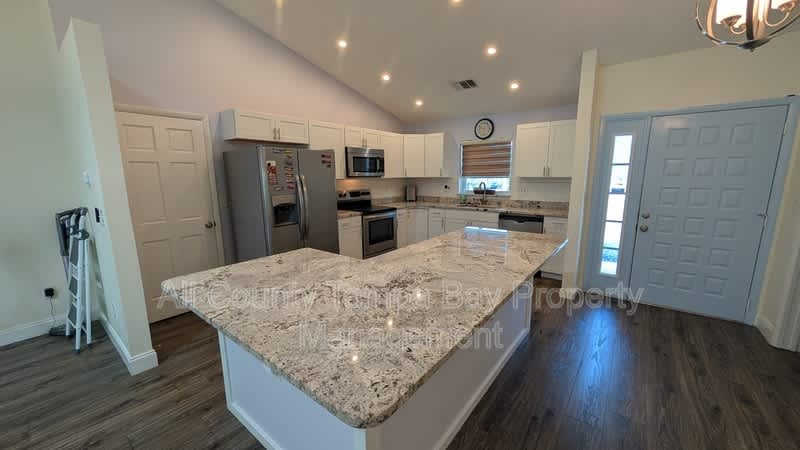1731 Union St – photo 3