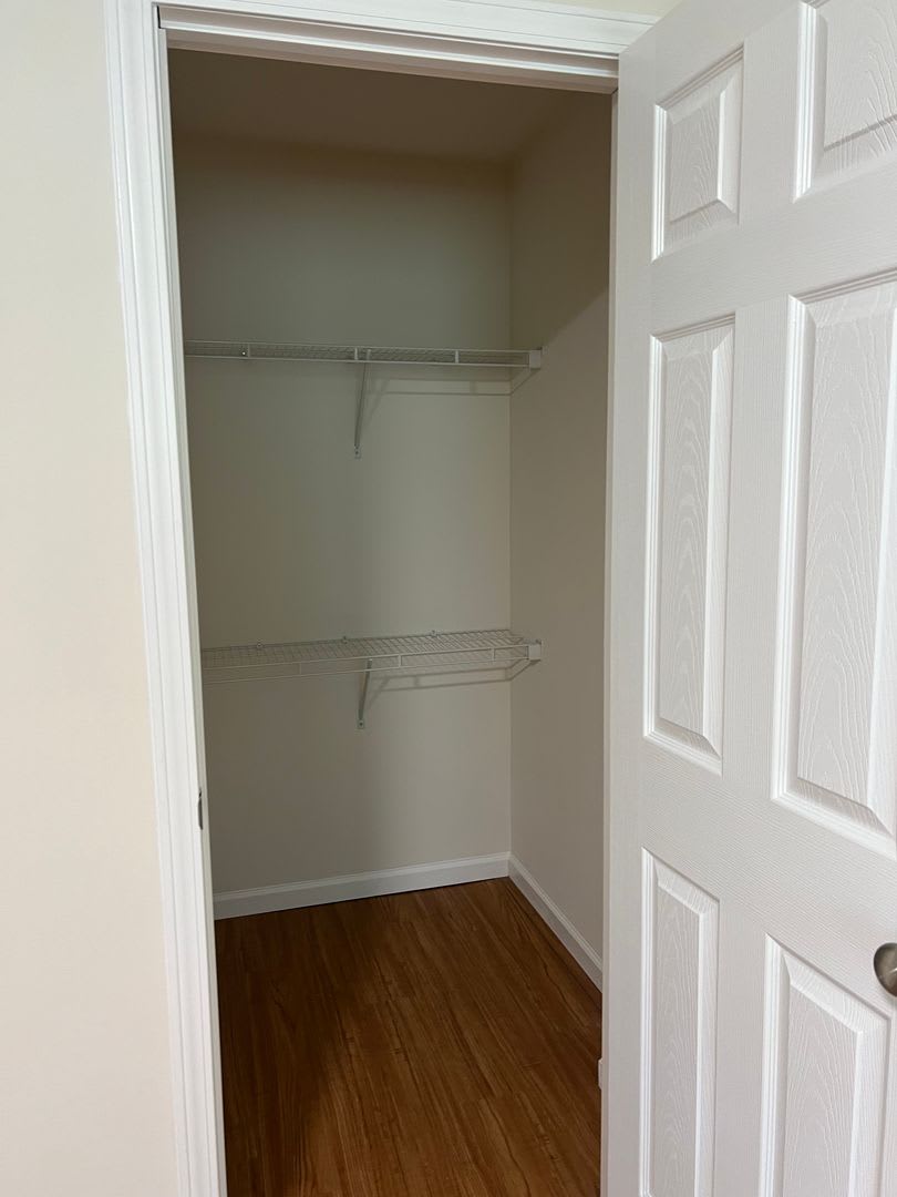 Brand New 4 Beds 2 Baths House Near I 44 – photo 5