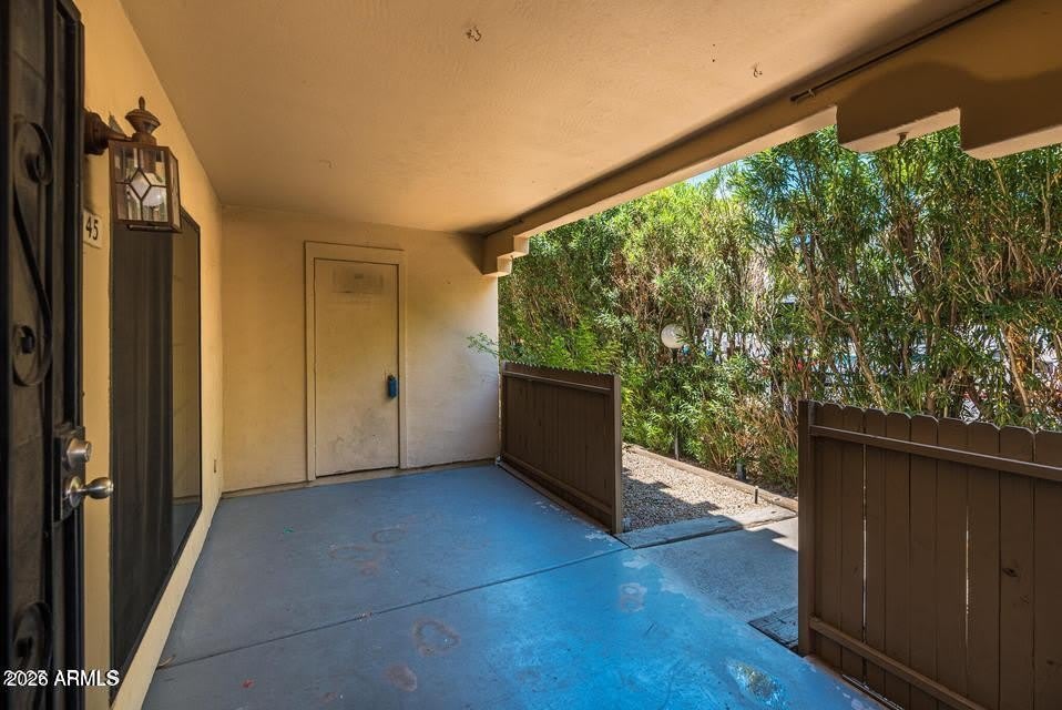 5402 E WINDSOR Avenue – photo 4
