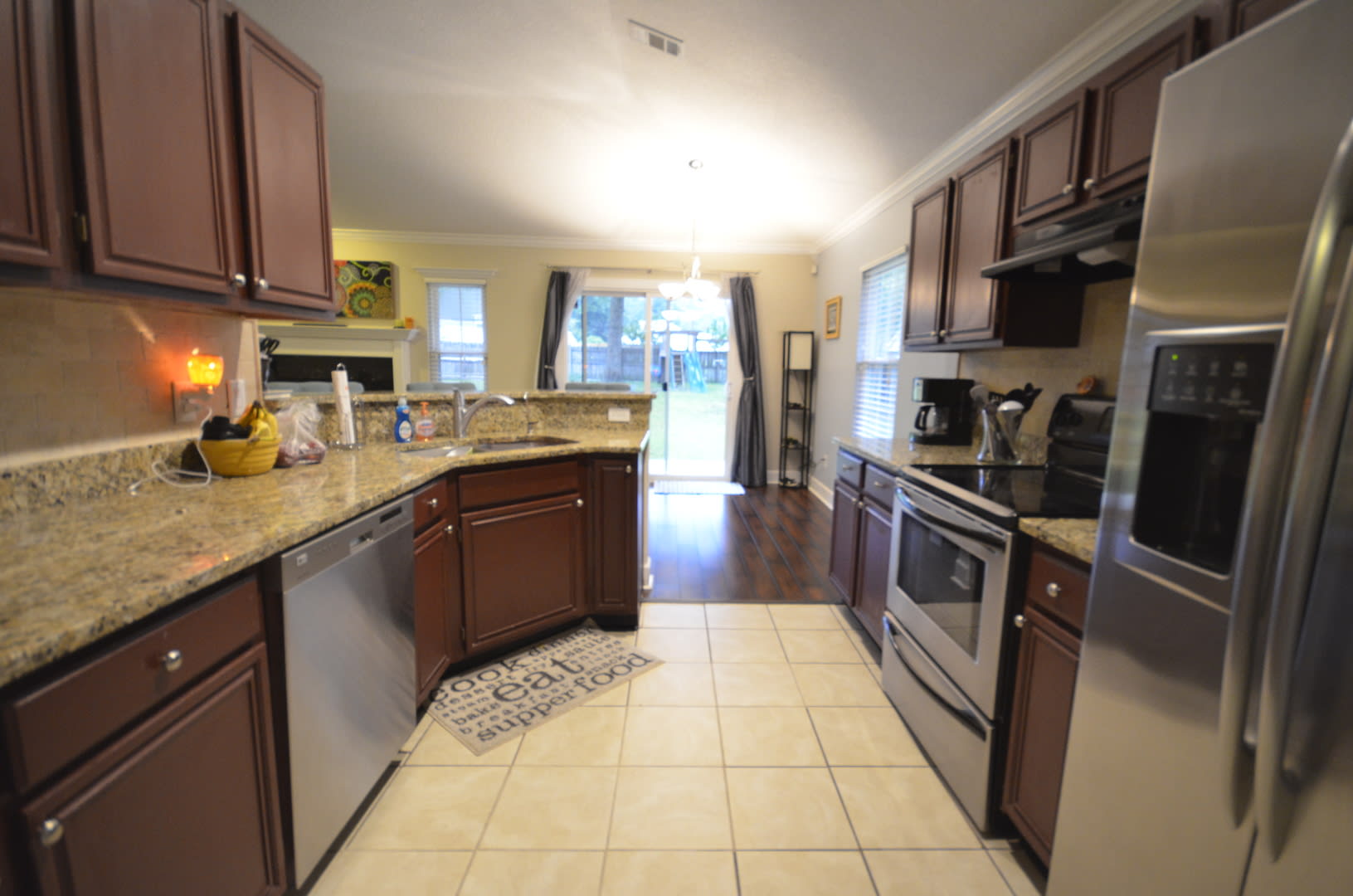 Upgraded Arlington Home! – photo 4