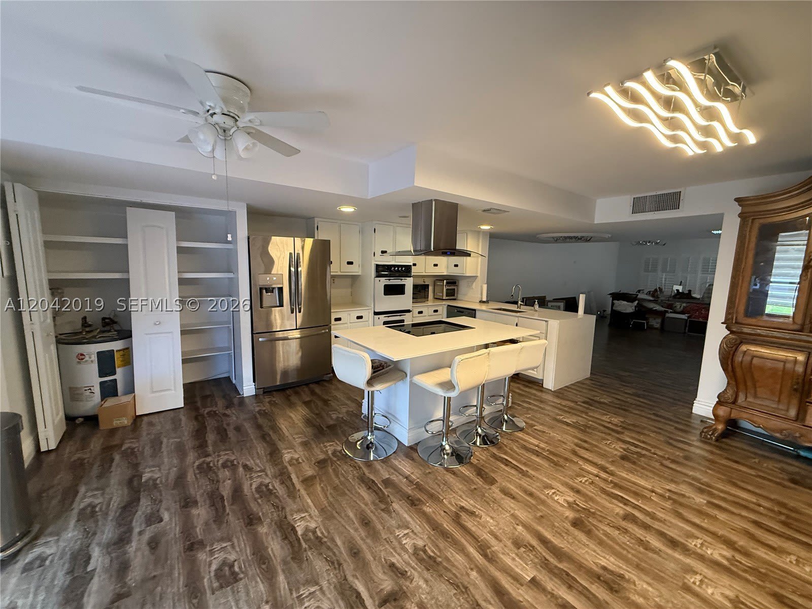 2606 NE 10 ST – photo 1