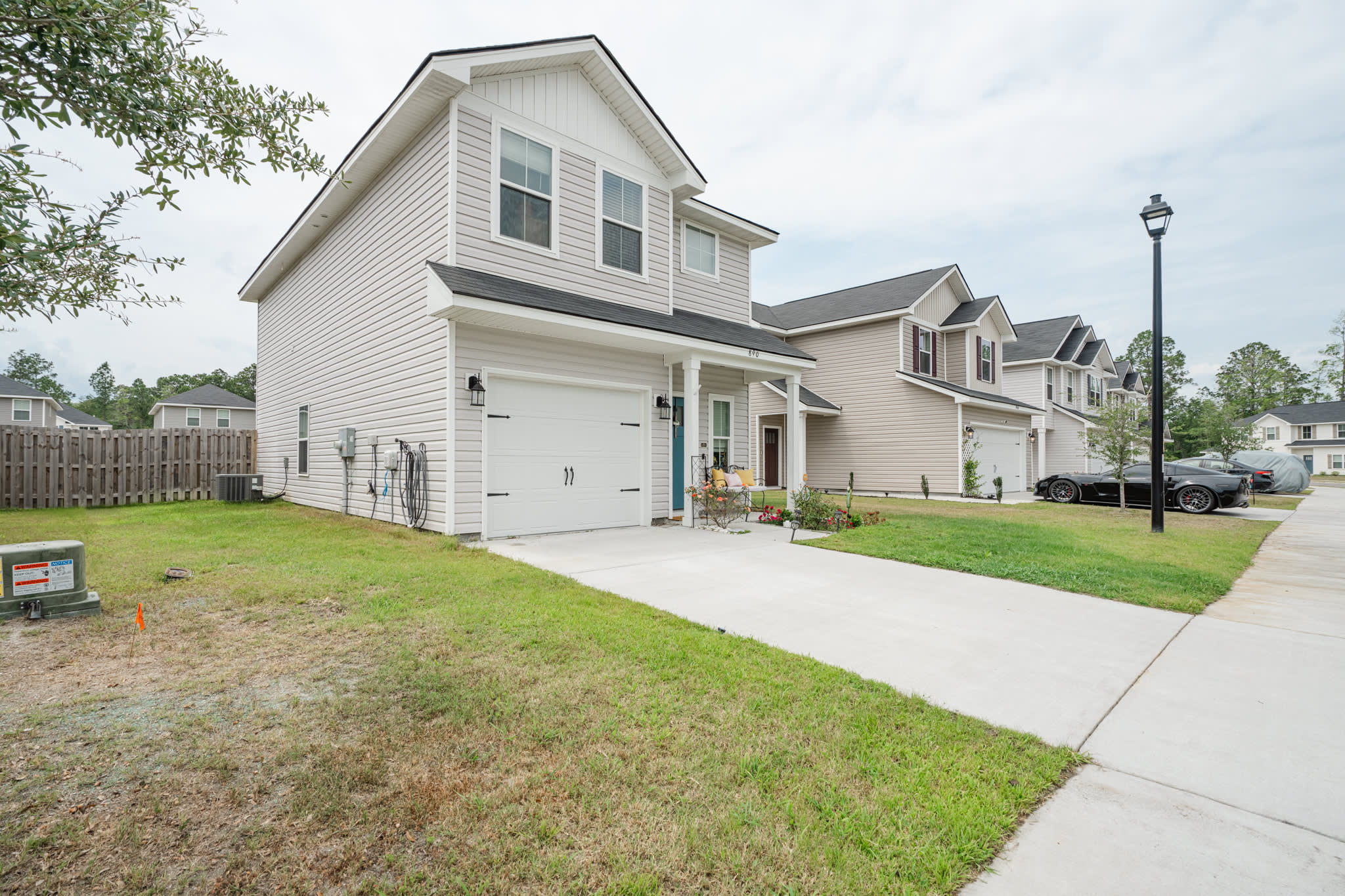 890 Grayson Ave – photo 2