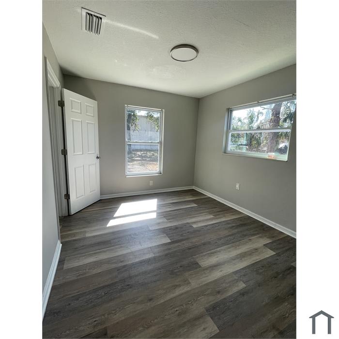 806 12th Street East – photo 3