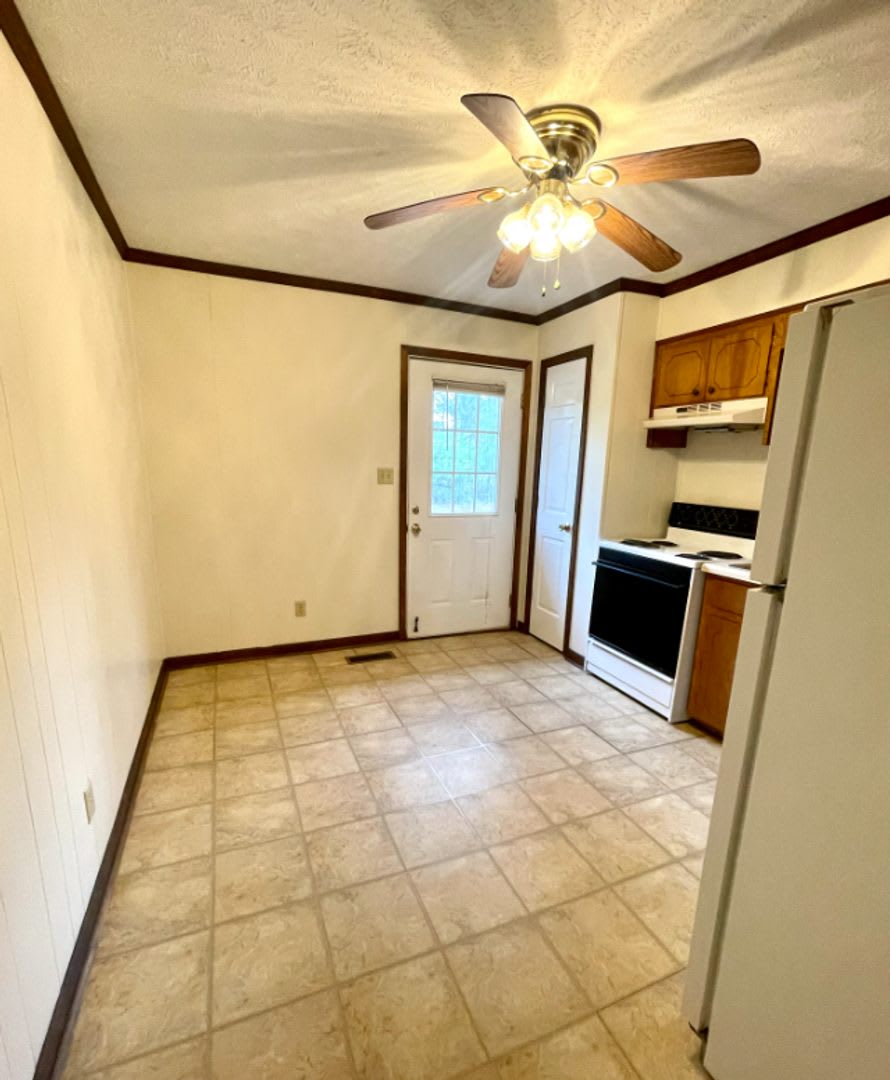 217 Geoff Lane – photo 4