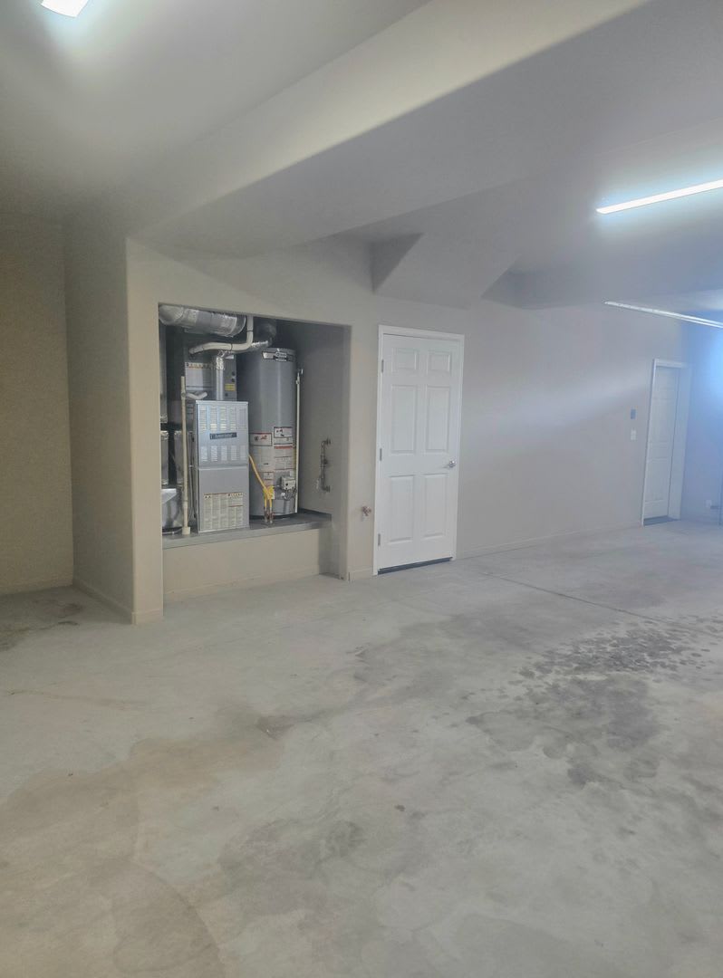 Updated townhouse available now! – photo 3