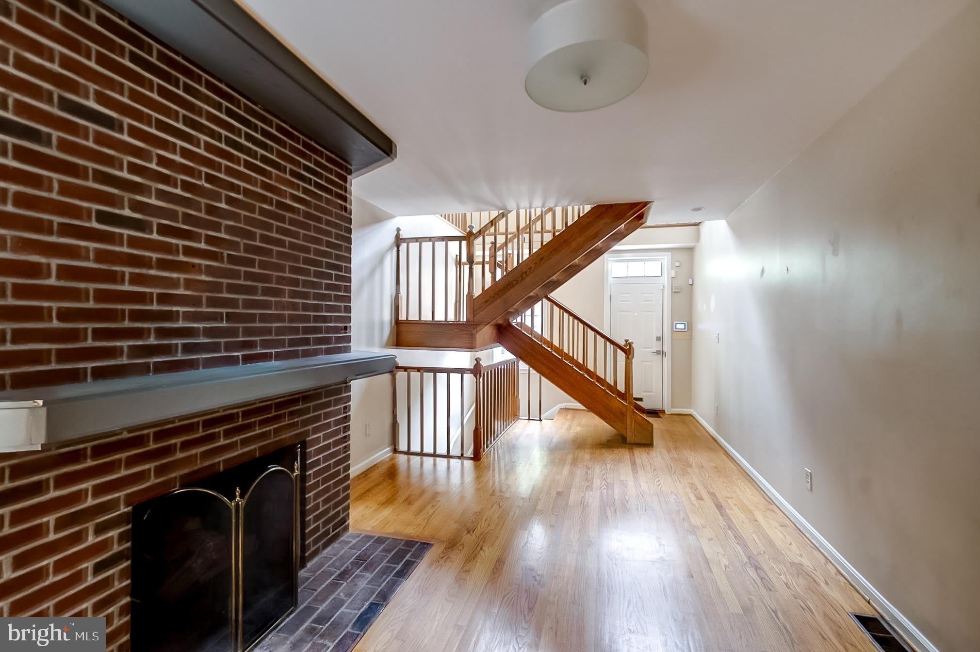 13 E HENRIETTA Street – photo 2