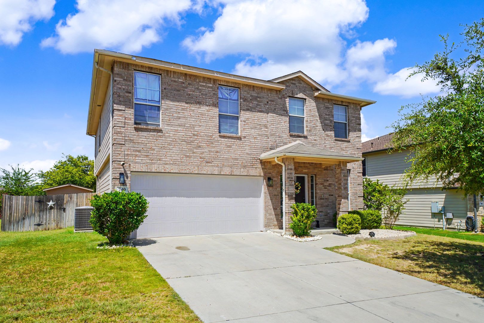 Spacious Schertz Home with Game Room – photo 4