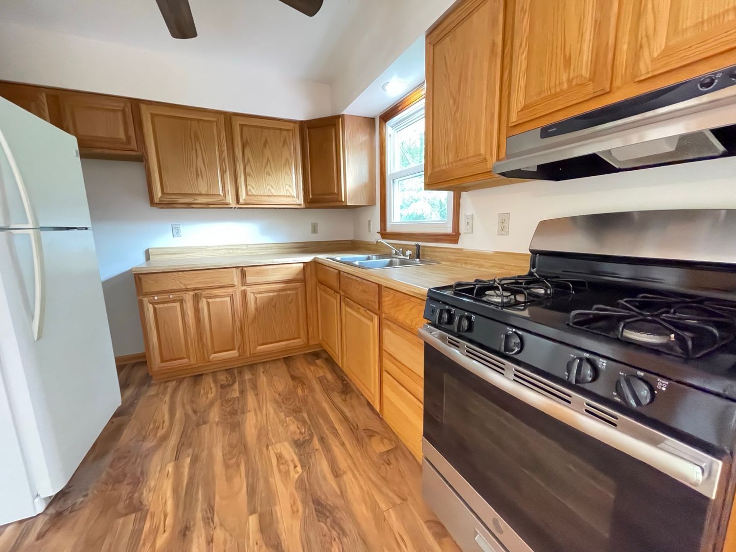 3 Bedroom Home on a Serene Setting – photo 5