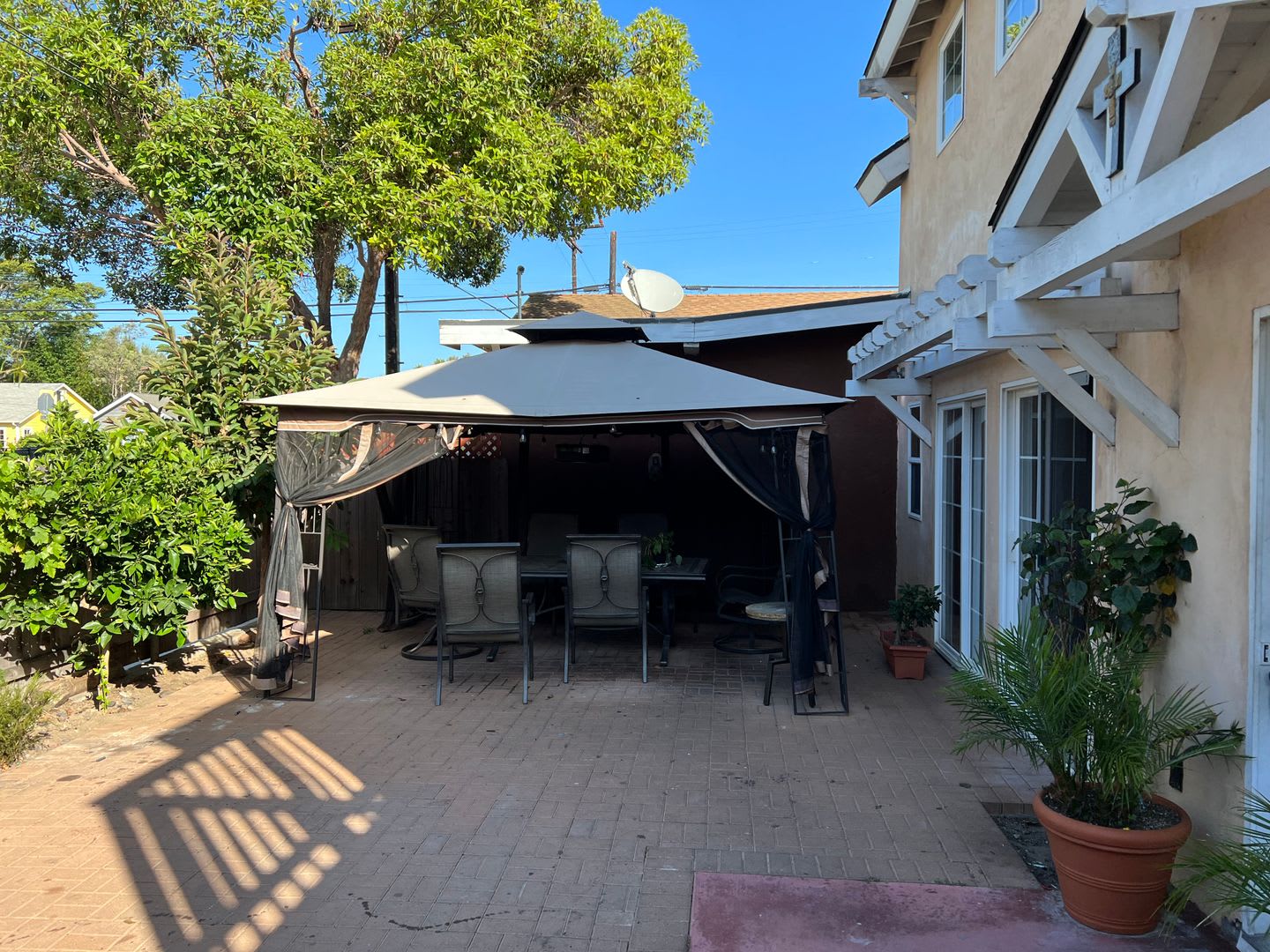 West Side 3 Bedroom 2 Bath Home – photo 2