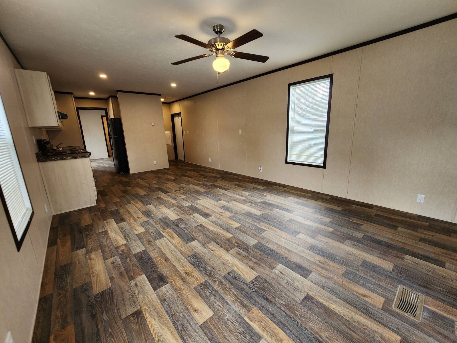6876 Marilane Street – photo 2