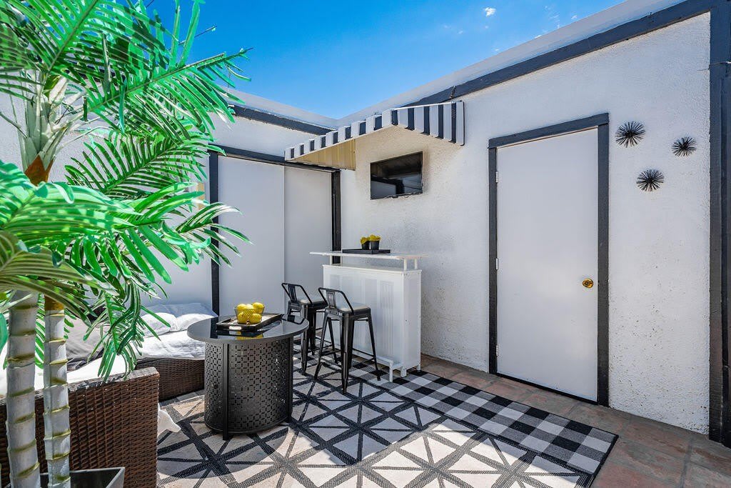 689 N Majorca Circle – photo 3