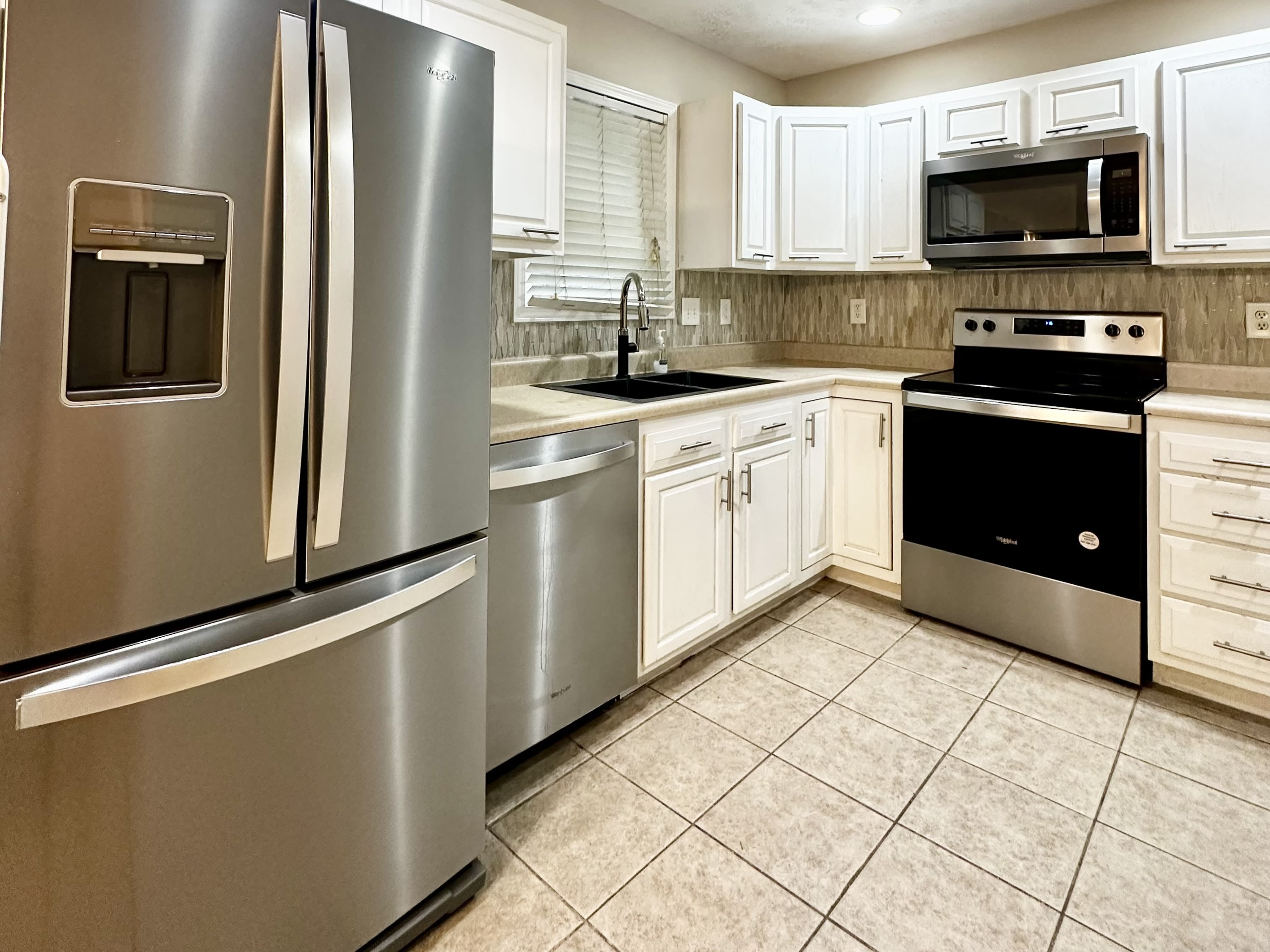 750 Erow Avenue – photo 2