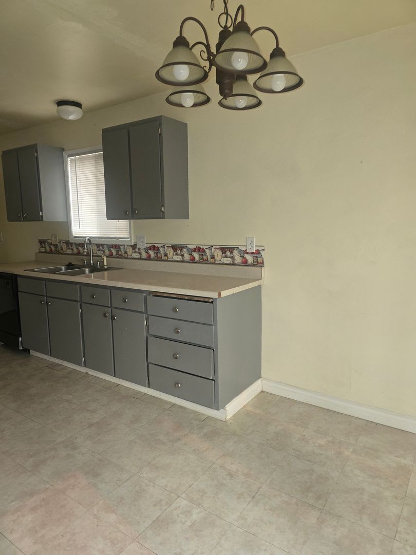 2 bedroom 1 bath – photo 2