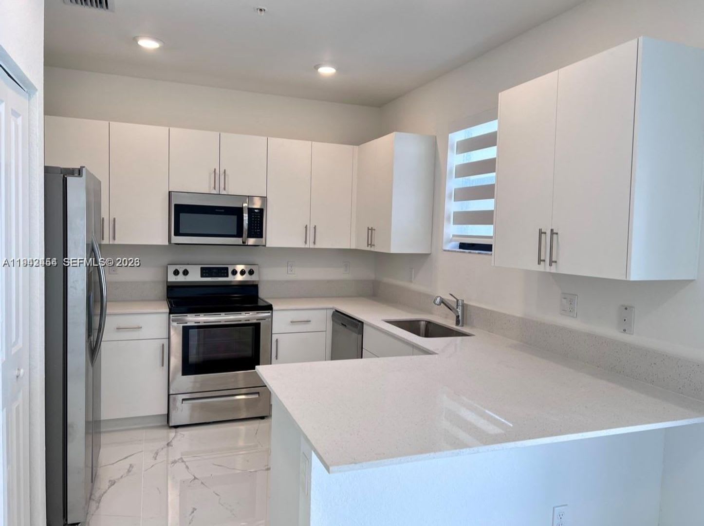 15903 Sw 2Nd Place 15903 Pembroke Pines Fl 33027 – photo 3