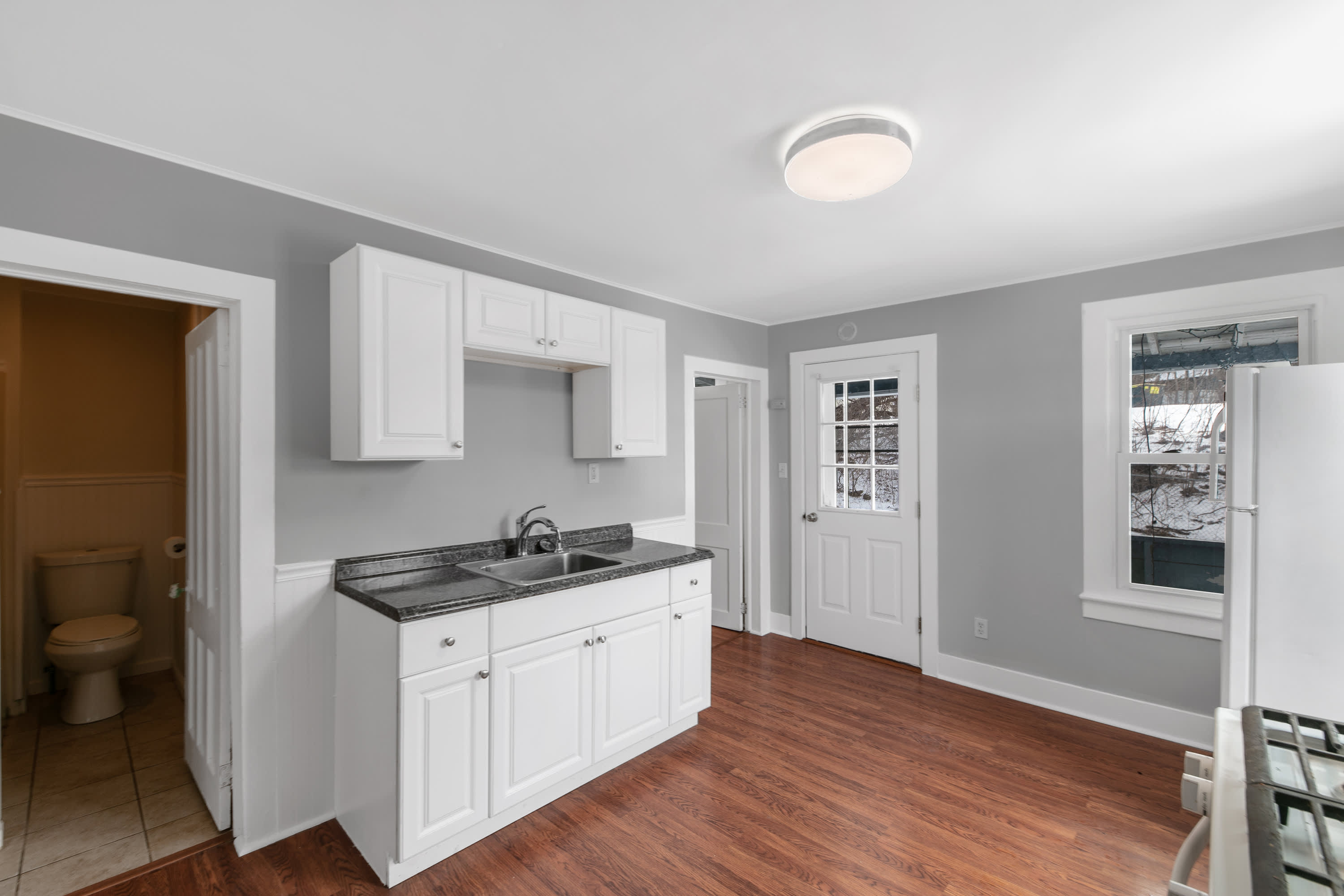 34-36 Malta Avenue – photo 4