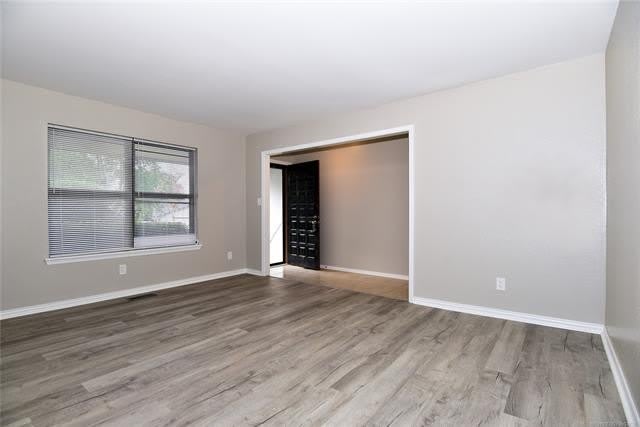 9402 S 69th E Avenue – photo 4