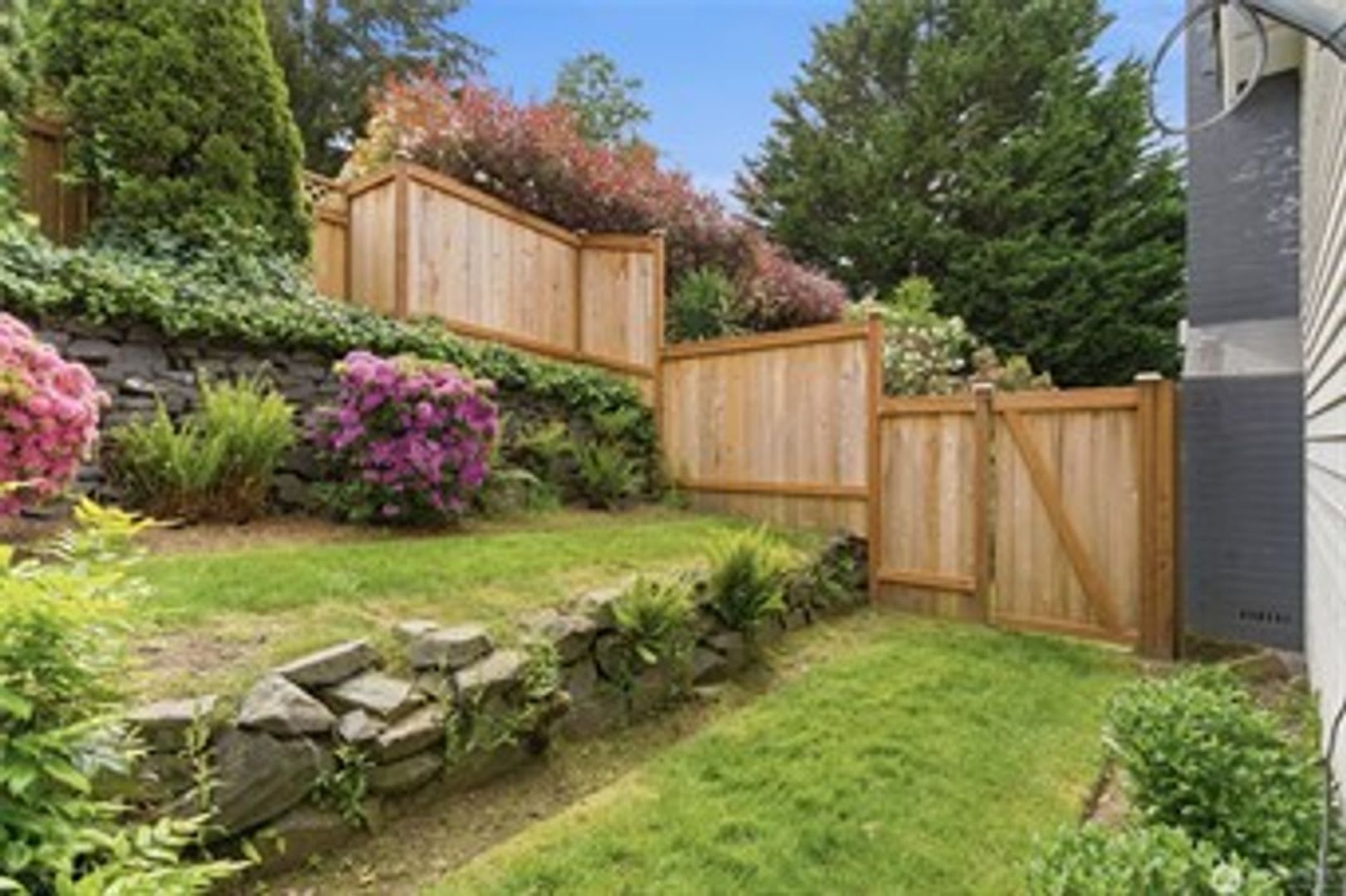 Light Bright Steilacoom Gem – photo 4