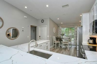 9560 HIGH GATE Drive – photo 5