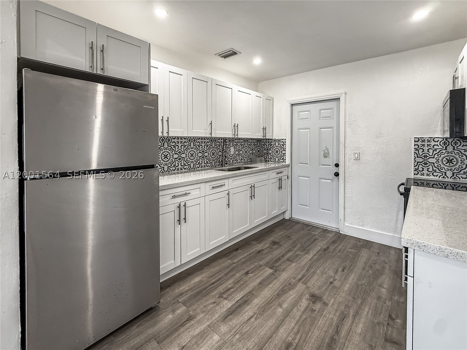 2620 NW 18th Ter – photo 4