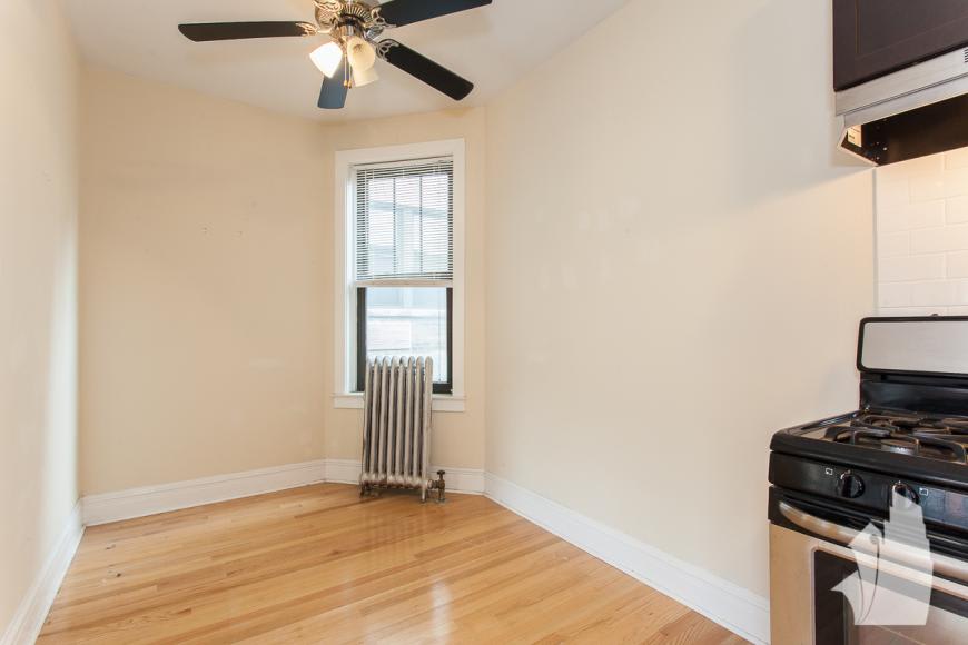 434 W Surf St – photo 2