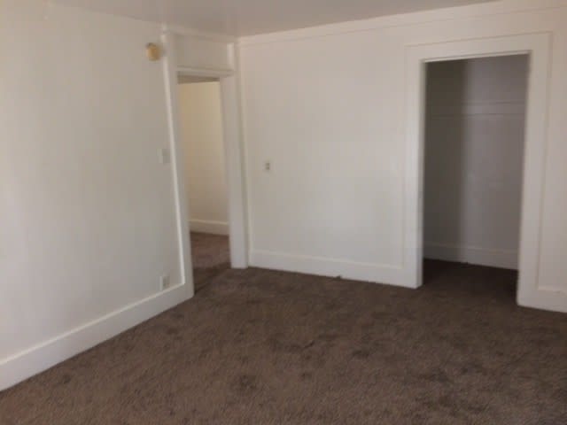 2 Br Upper Apartment Near Promenade Park – photo 4