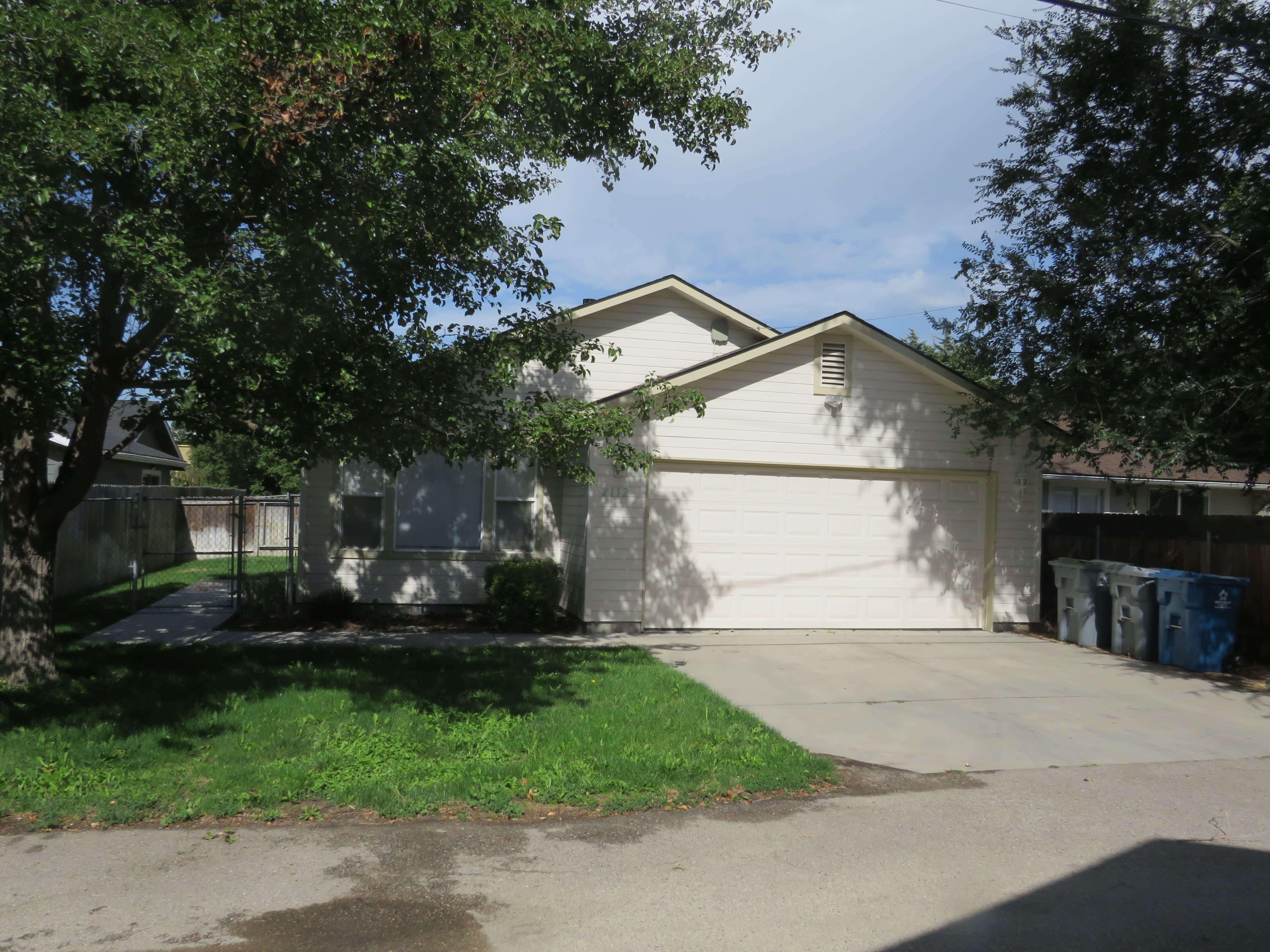 2112 S Longmont Ave – photo 1