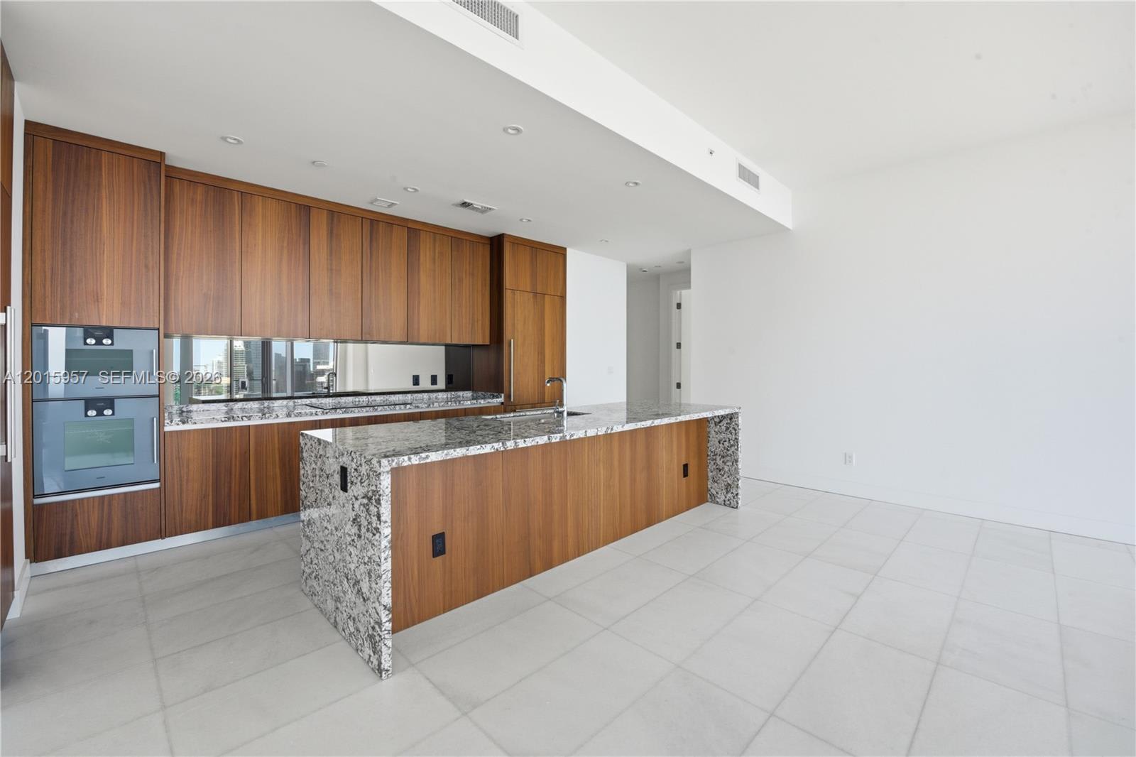 175 Southeast 25th Road – photo 3