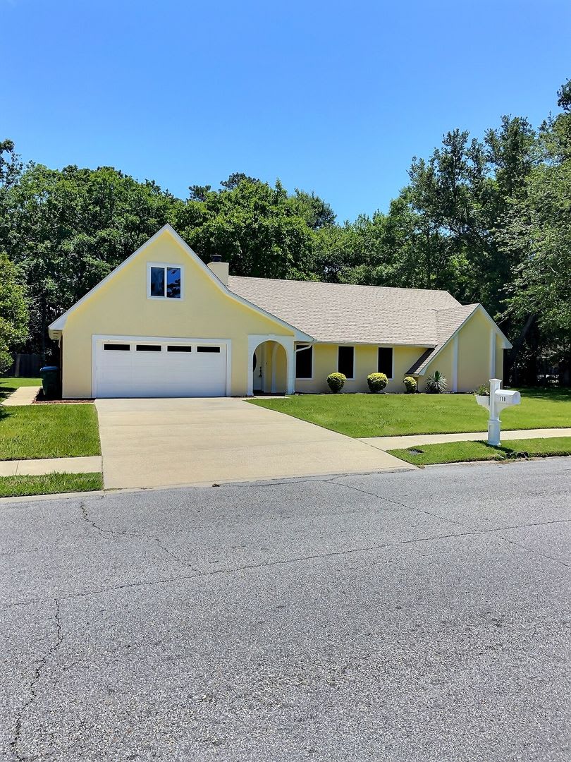 Spacious 4 bedroom home in Ocean Springs! – photo 4