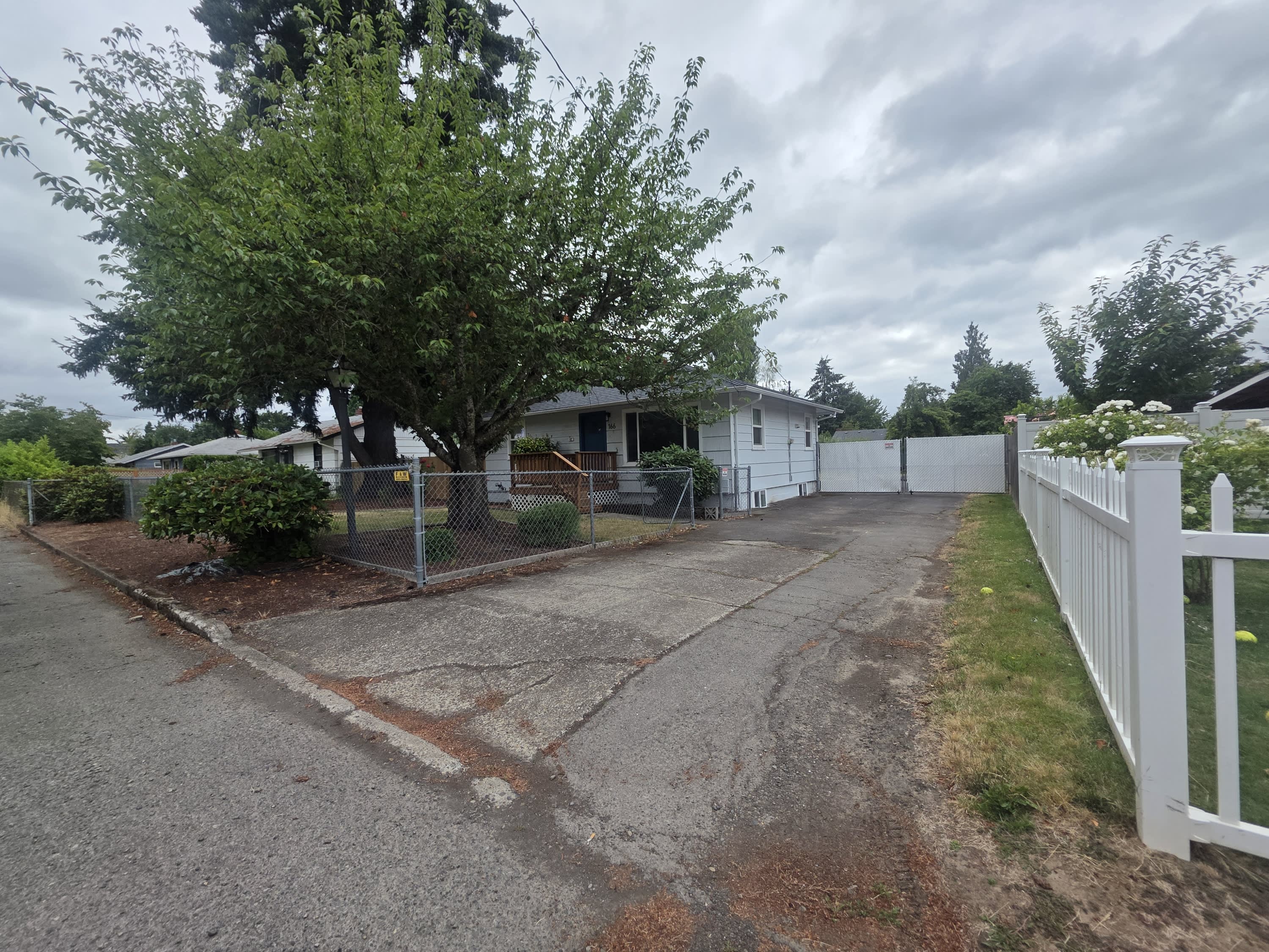 166 Draper Street Northeast – photo 2