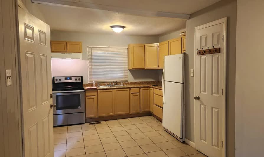 161 W Wadsworth Cir – photo 1