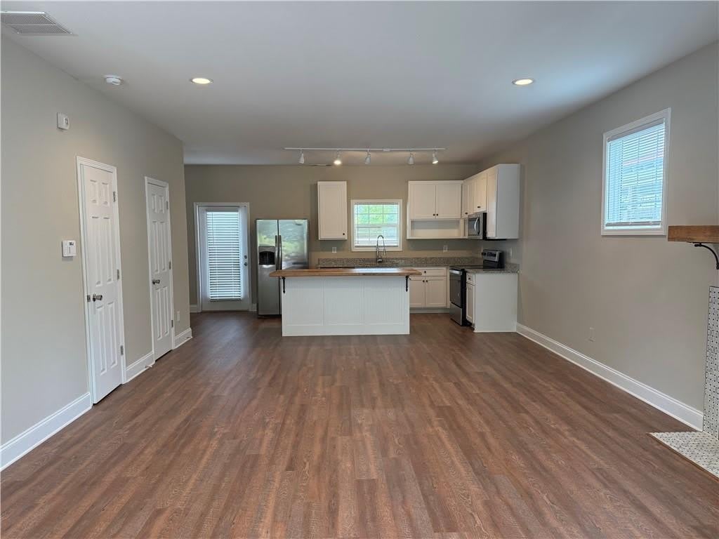 768 Grove Street – photo 4