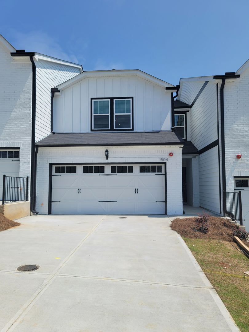 Gorgeous Smyrna Townhome – photo 2