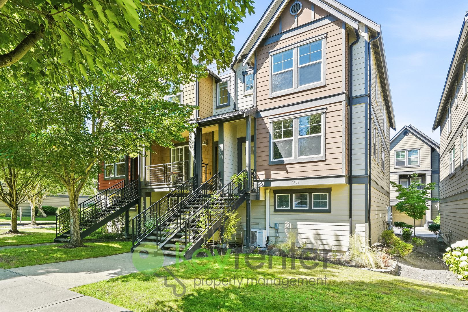 Modern Comfort Meets Classic Seattle Charm – photo 1