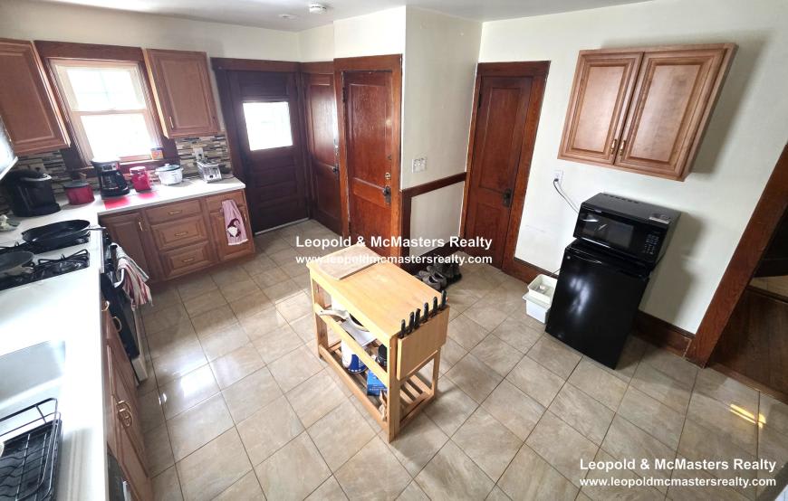18 Lyne Rd. – photo 3