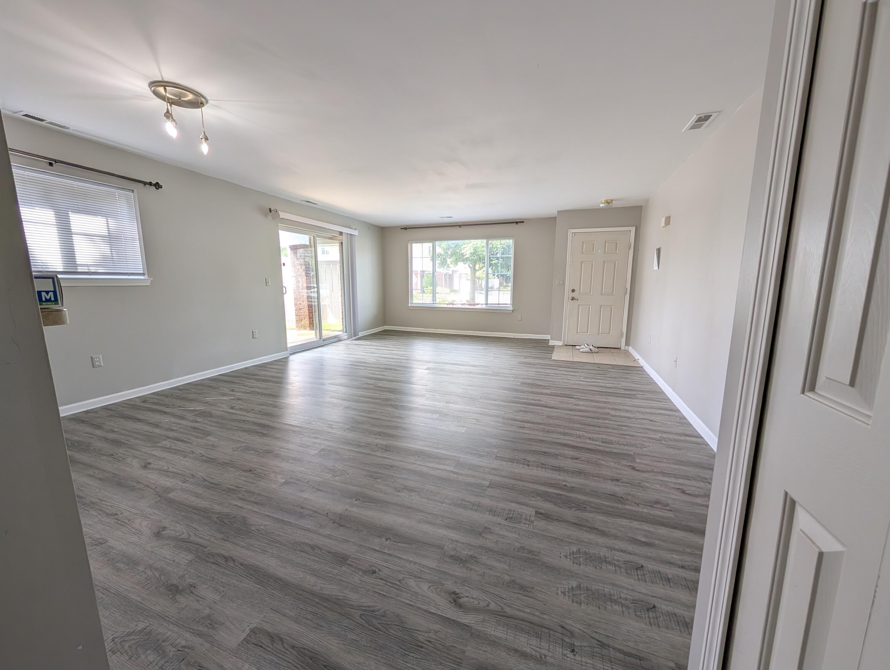 22063 Fairlane Boulevard – photo 2