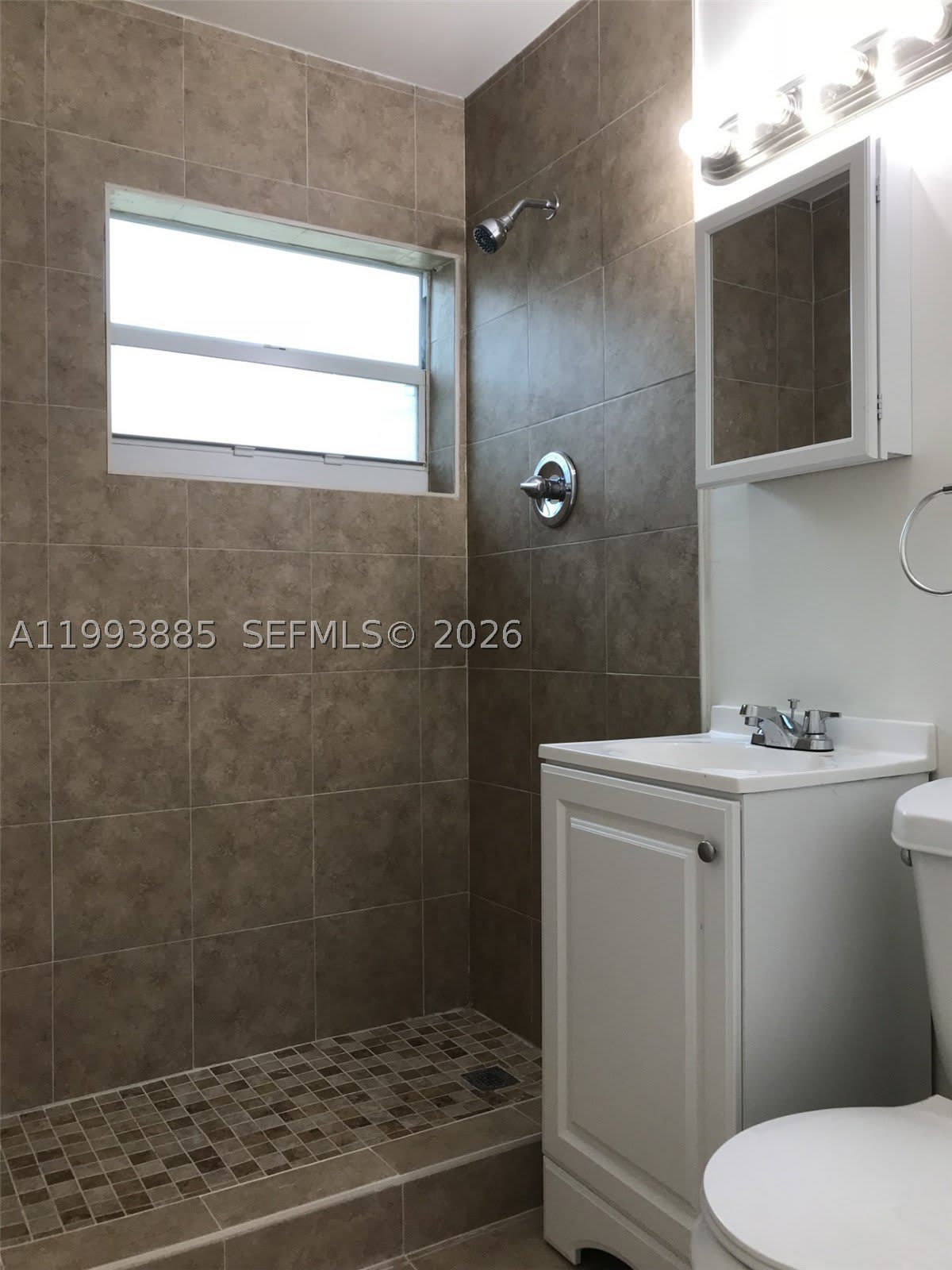 2362 NW 34th St – photo 5